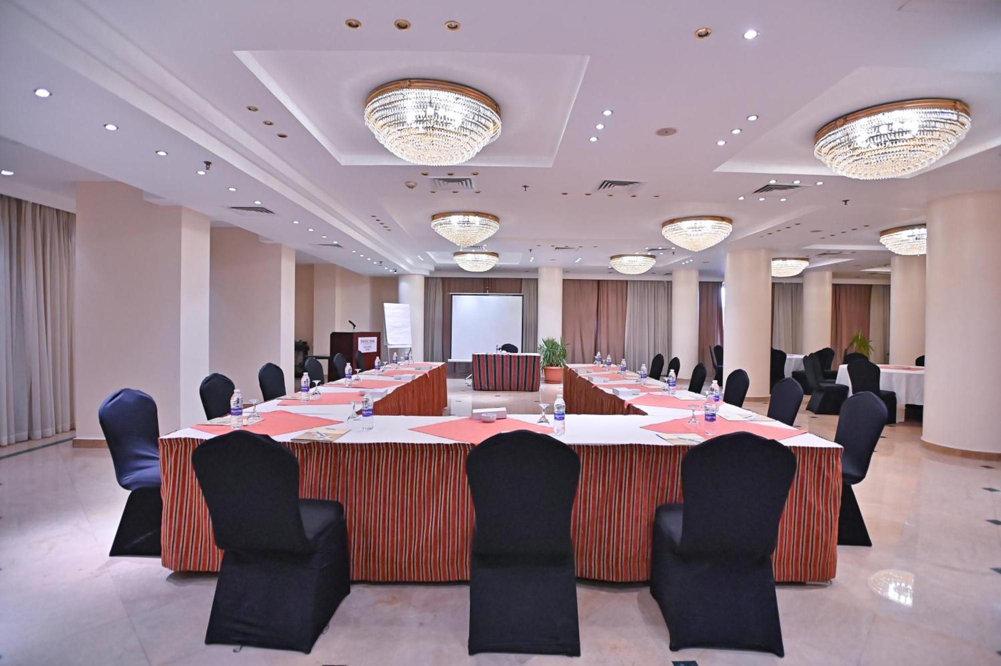 Swiss Inn Nile Hotel Giza Exterior photo