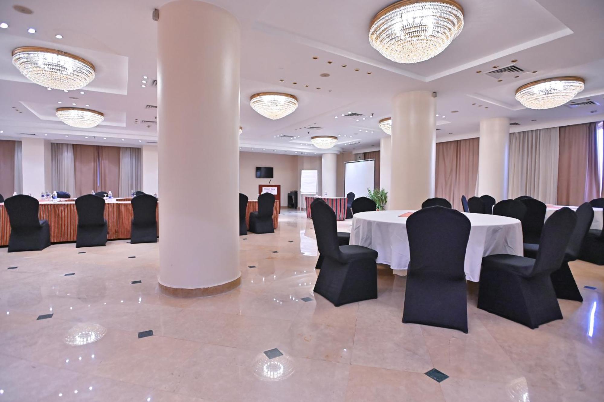 Swiss Inn Nile Hotel Giza Exterior photo