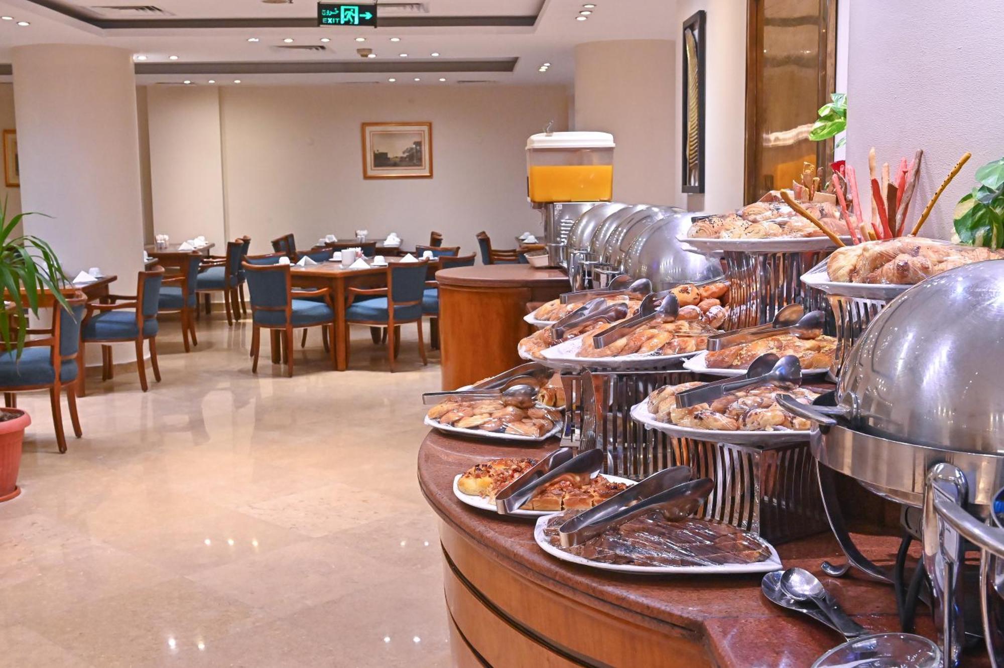 Swiss Inn Nile Hotel Giza Exterior photo