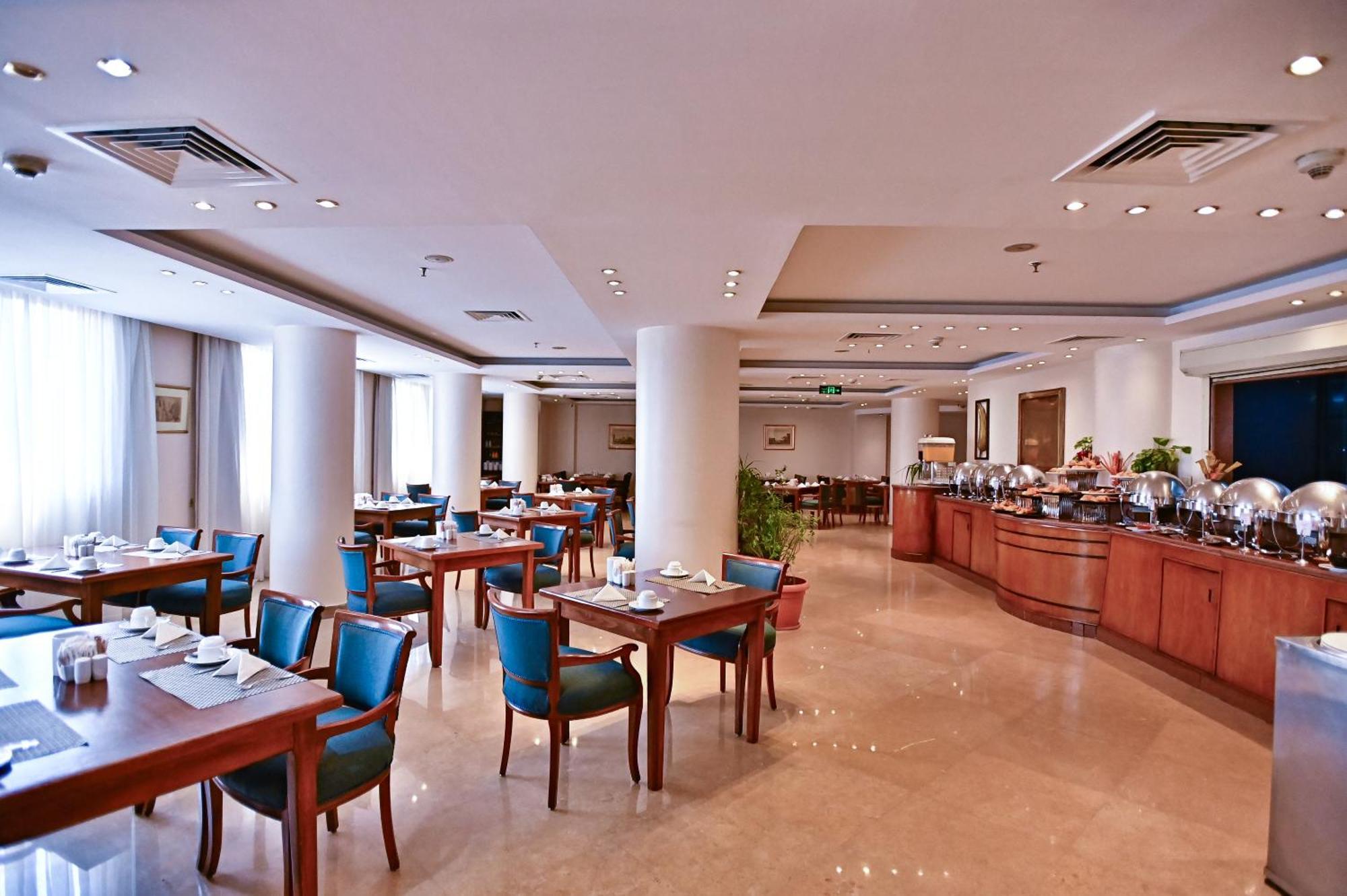 Swiss Inn Nile Hotel Giza Exterior photo