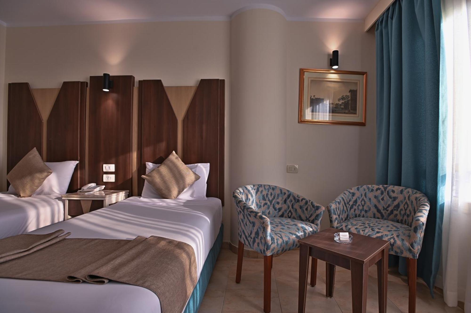 Swiss Inn Nile Hotel Giza Exterior photo